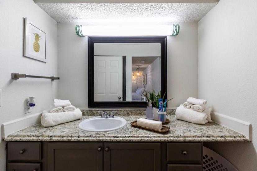 The Cozy Clouds Resort At Nrg Houston Buitenkant foto
